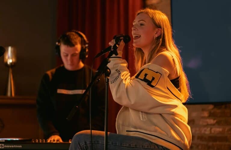 Karaoke avond: Zomer editie! E319d6ec 1852 48f7 B75e A00f975599fd 768x499