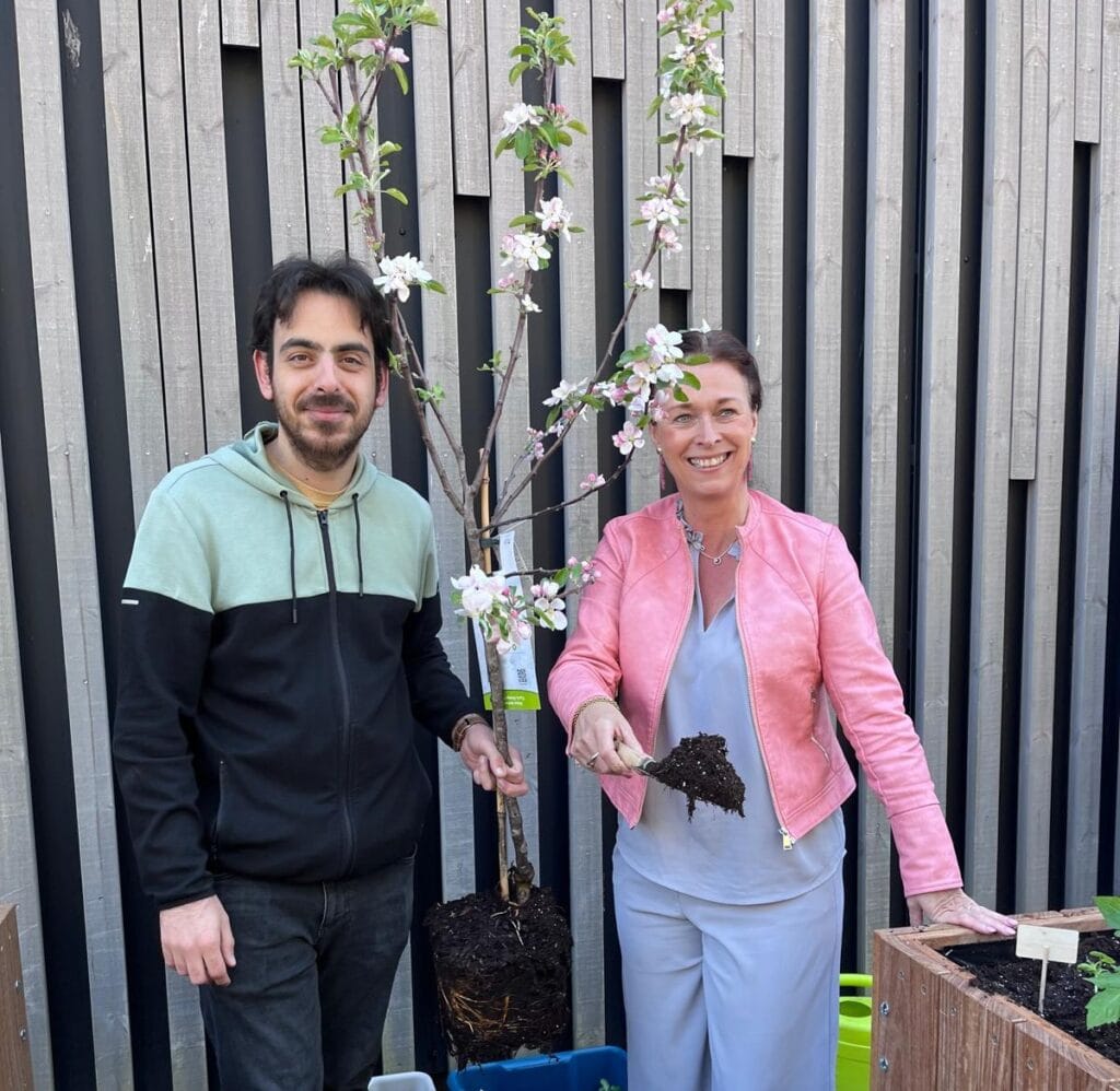 opening tuin1