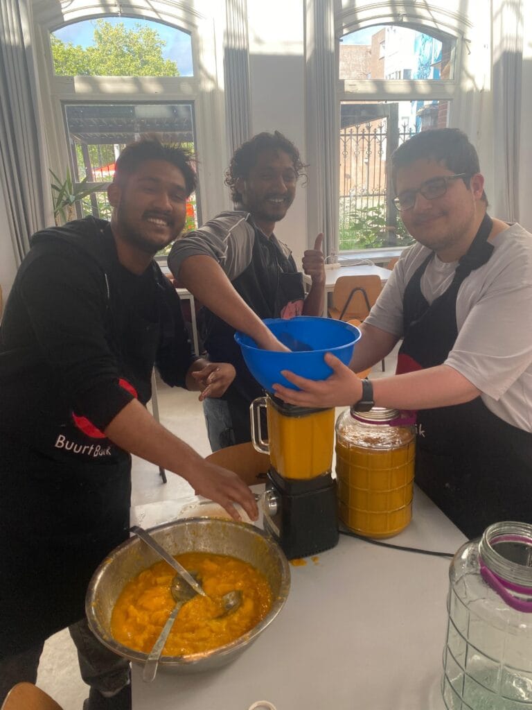 Koken bij Buurtbuik op Zuid🧑🏿🍳🥗🍽️ buurtbuik 1